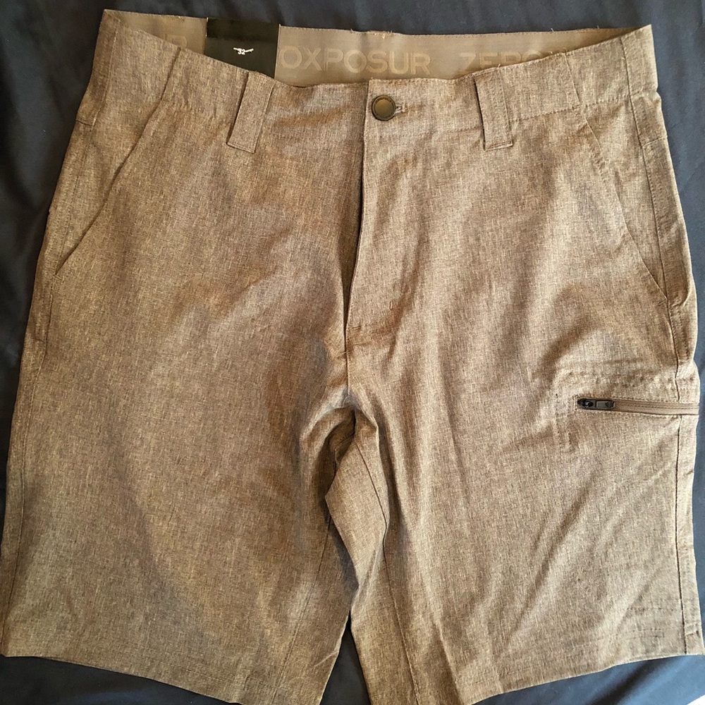 ZeroXposur Men’s Gray Stretch Travel Shorts NWT